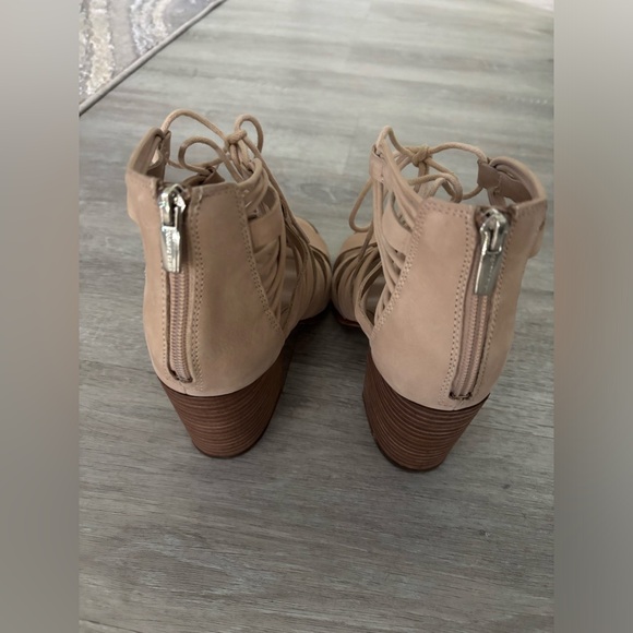 Vince Camuto Cage Sandals 8.5 - Picture 6 of 11